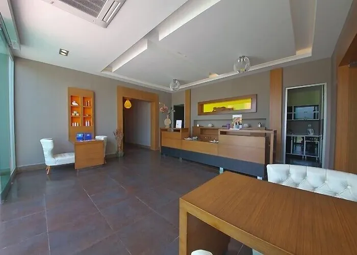 Maxima Paradise Complex