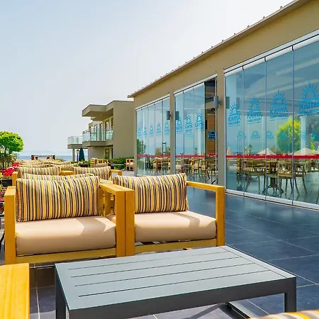 Maxima Paradise Station touristique 4*